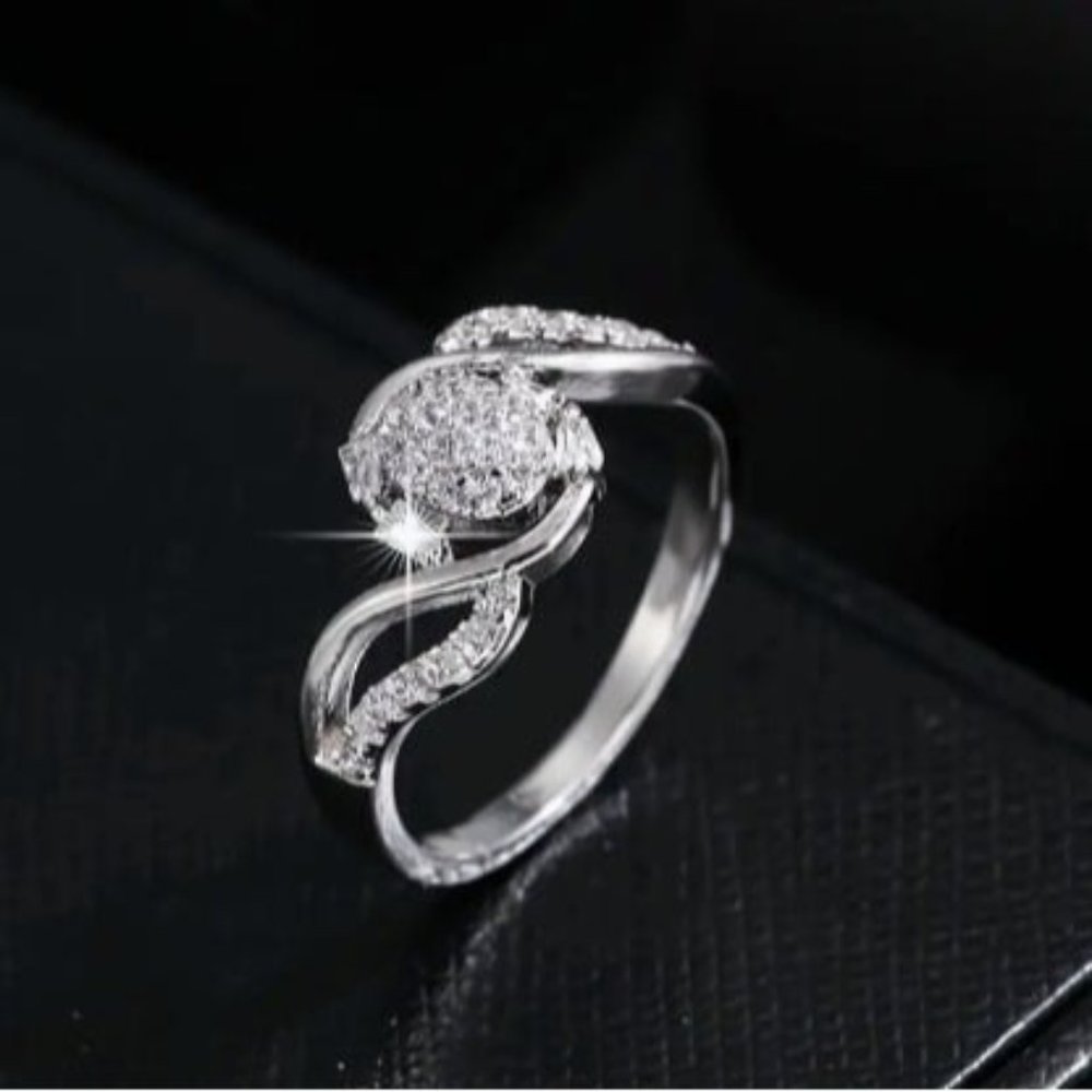 18k White Gold Plated Simulated Diamond Ring